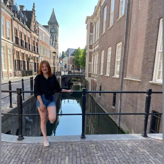 DİLARA, dierenoppas in Utrecht, foto 2