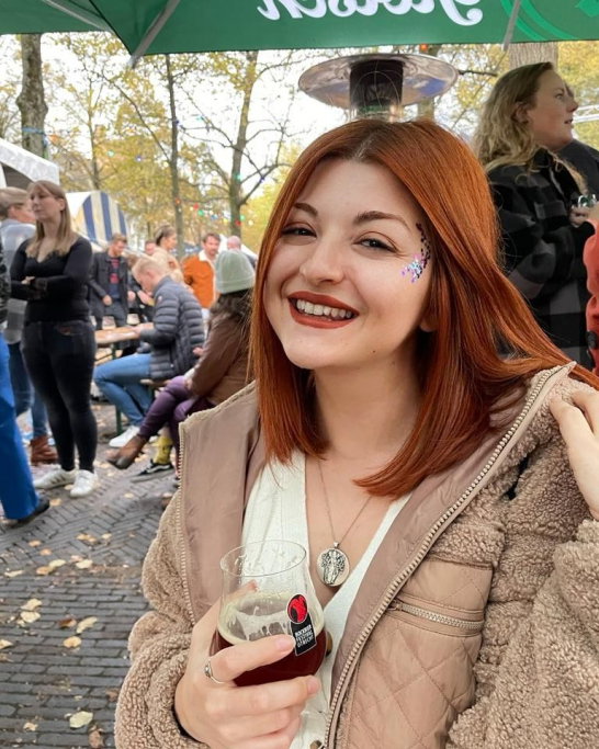 DİLARA, dierenoppas in Utrecht, foto 1