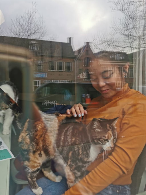 Alia, pet sitter in Almere, photo 2