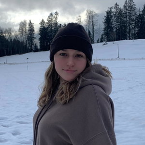 Polina, Hondenopvang in 's Gravenhage