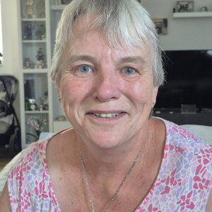 Iris, Seniorenhundebetreuung in Julich
