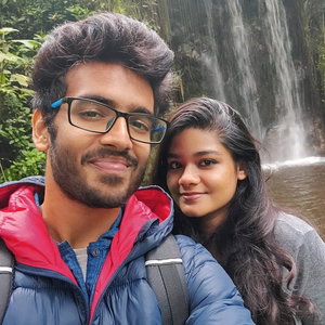 Adi & Sneha, Hondenpension in Malden