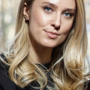 Elizaveta, Hondenpension in Amsterda