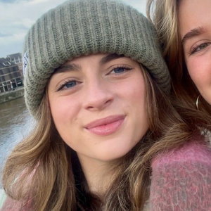 Yara, Hondenoppas in Amsterdam