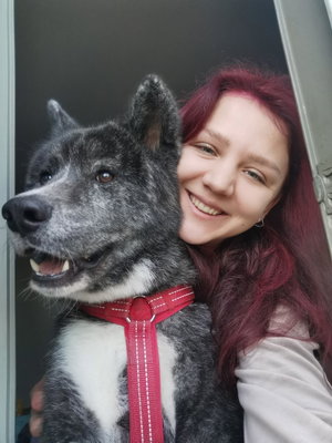 Kateryna, Hondenuitlaatservice in St. Willebrord