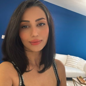 samira, Kattenoppas in Almere