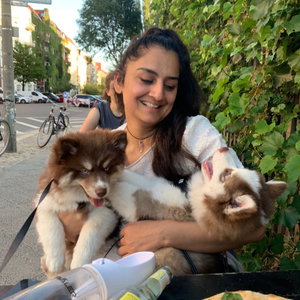 Abeer, Seniorenhundebetreuung in Berlin
