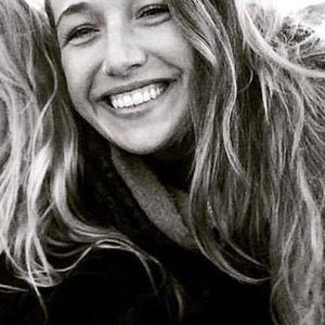 Emma, Hondenoppas in Scheveningen, S Gravenhage