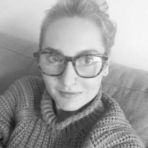 Esther, Hondenuitlaatservice in Lieshout