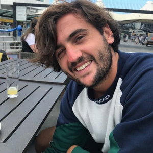 Brend, Hondenoppas in Amsterdam
