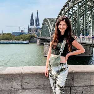 Sandra, Seniorenhundebetreuung in Frankfurt Am Main