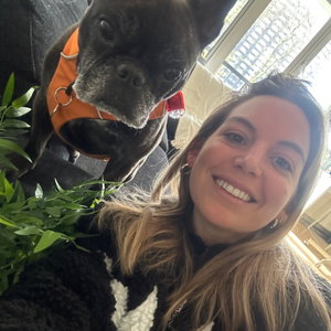 Sofia, Hondenoppas in Amsterdam