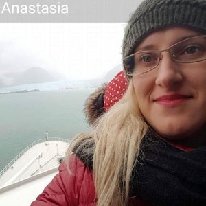 Anastasiya, Kattenoppas in 's Gravenhage