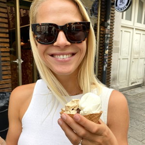 Alexandra, Welpenbetreuung in Garching Bei Munchen
