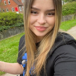 lara, Gassi-Service in Gerlingen