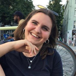 Elli, Welpenbetreuung in Berlin