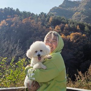 Hanyue, Hondenoppas in S Gravenhage
