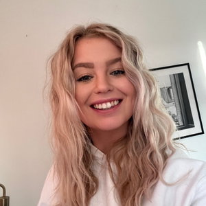 Claudia, Hondenoppas in Rotterdam