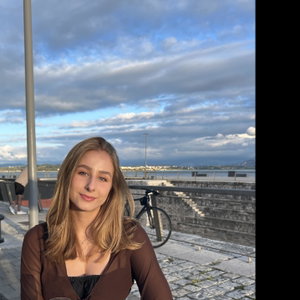 Polina, Hondenopvang in Rivierenbuurt, S Gravenhage