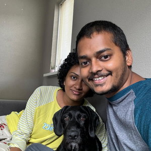 Prabodhi, Hondenoppas in Almere