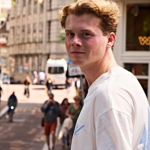 Scott, Hondenoppas in Frederik Hendrikbuurt, Amsterdam