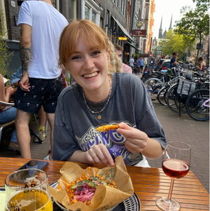 Nicole, Puppyopvang in Staatsliedenbuurt, Amsterdam