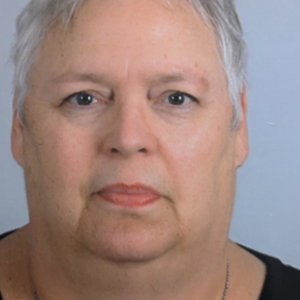 Pauline, Dierenoppas in Krommenie
