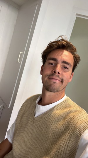 Tobias, Hondenoppas in Amsterdam
