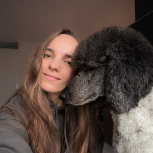 Alexandra, Hondenoppas in Nederland