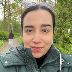 Habiba, Kattenoppas in 's Gravenhage