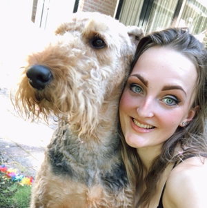 Laura, Hondenoppas in Apeldoorn