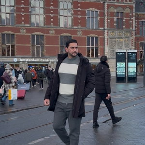 Syed, Hondenuitlaatservice in Noordhoek