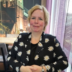 Christien, Hondenoppas in Brummen
