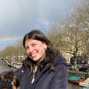 Michel, Hondenoppas in Amsterdam