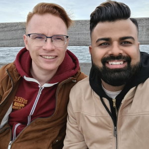 Adrian and Bharat, Kattenoppas in Zeeburgereiland, Amsterdam