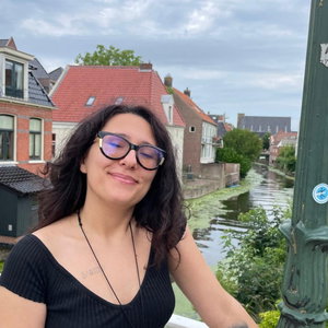 Alina, Kattenoppas in Nederland