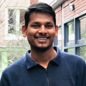 Mahesh Reddy, Seniorenhundebetreuung in Aachen