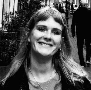 Rosanne, Hondenoppas in Nederland