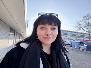 Anastazja, Hondenuitlaatservice in Dreumel
