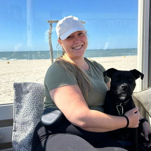 Eline, Hondenopvang in 's Gravenhage