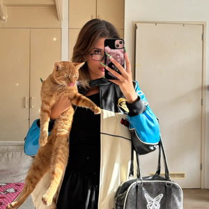 rabiye, Cat Sitting in Rhoon