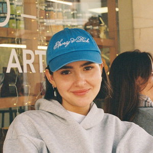 Anjelina, Hondenoppas in Amsterdam