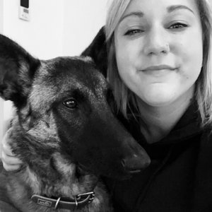 Aurelie, Hondenuitlaatservice in Lummen