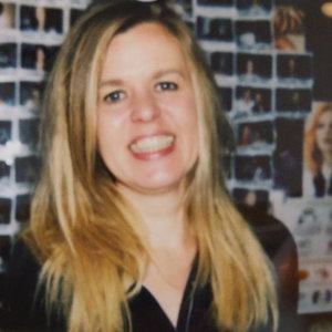 Maaike Dirkje, Hondenoppas in Amsterdam