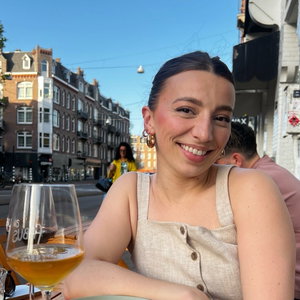 Laetitia, Hondenoppas in Frederik Hendrikbuurt, Amsterdam